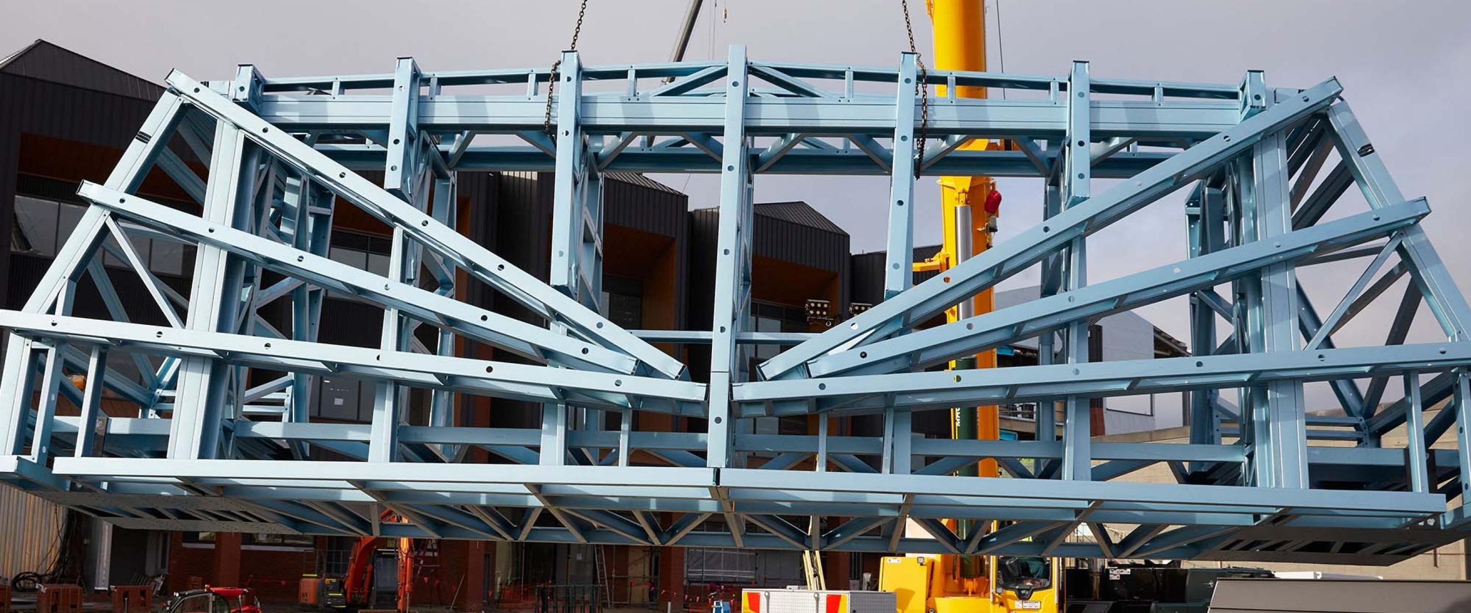 Light, yet strong and dimensionally accurate, the massive façades of the Latrobe Valley GovHub showcase the design versatility of light gauge steel framing made from TRUECORE® steel.